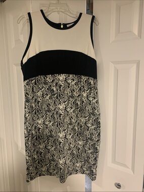Calvin Klein Black and White Sleeveless Patterned Mini Dress